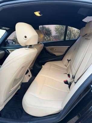 BMW 330I 2018 image 7