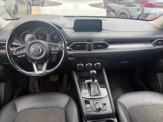Mazda CX-5  2019 SUV noir spacieux confort et sécurité image 6