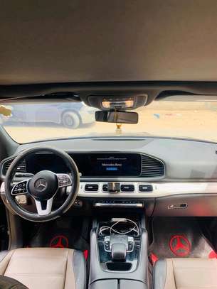 Mercedes-Benz GLE 300D à louer image 3