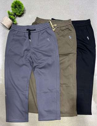 PANTALON QUALITÉS image 4