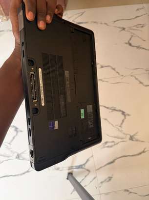 DELL LATITUDE E7250 – Core i7 image 3