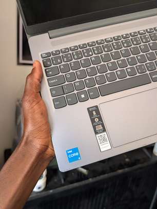 Lenovo i3 13th gen / ram 8gb ddr5/ 256gb image 4