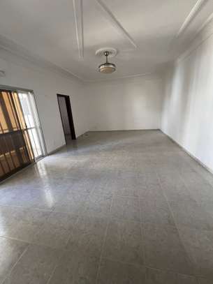Jolie villa F6 avec jardin à Ngor Almadies image 9