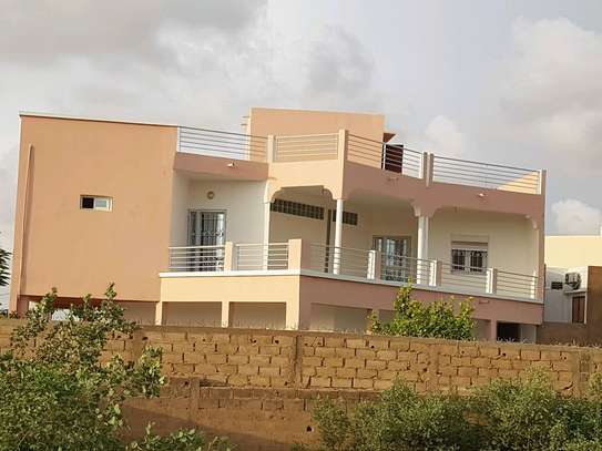 Chambre à louer à saly Tapé diambar image 3