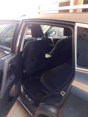 Toyota rav 4 XLE 2015 image 14