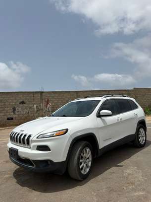 À vendre Jeep Cherokee image 4