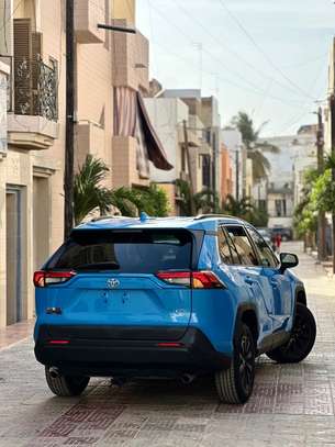 toyota rav 4 2019 image 4
