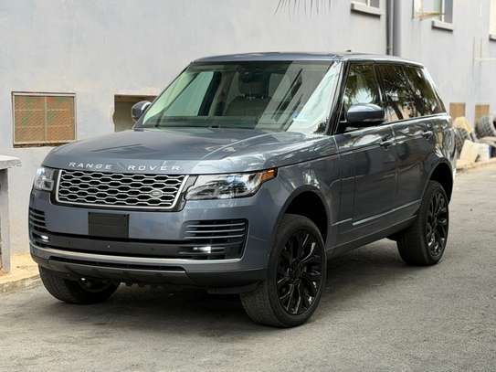 Range Rover HSE luxury image 4
