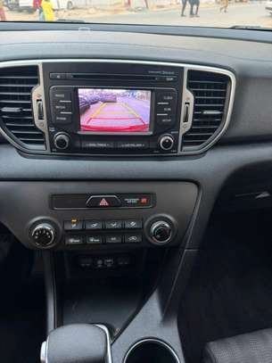 Kia Sportage image 10