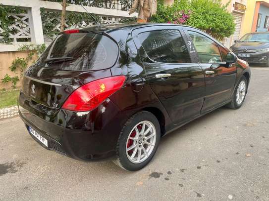 Peugeot 2012 image 12