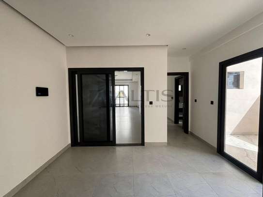 APPARTEMENT F4 HAUT STANDING AU POINT E image 5