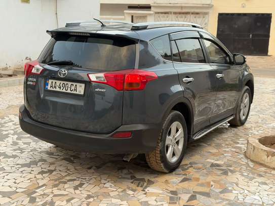 Toyota RAV4 image 8