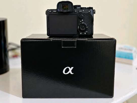 Sony a7 IV neuf jamais utiliser boitier nu image 4