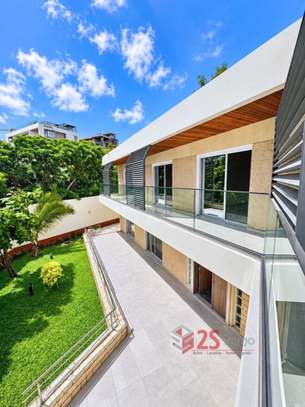 Villa R+1 à louer à Fann Résidence image 9