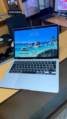 Mac book Air M2 image 2