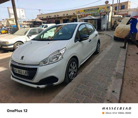 Peugeot 208 image 10
