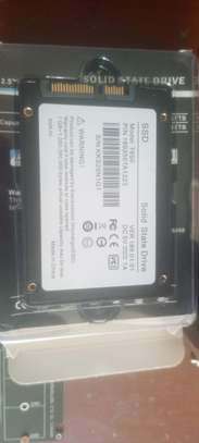 SSD SATA III 2,5" 3D NAND rapide et durable image 2