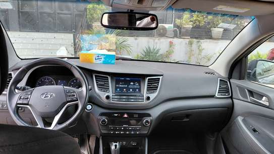Hyundai Tucson image 6