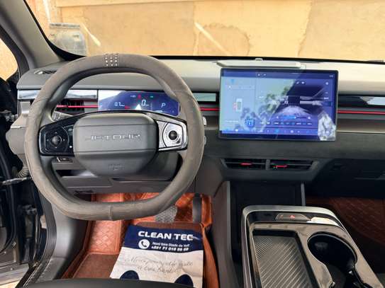 Jetour SUV 5 portes noir avec éclairage LED avant image 11
