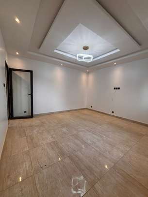 STUDIO MODERNE image 11