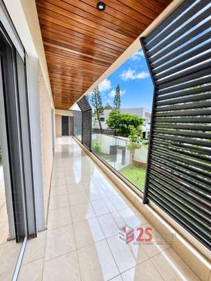 Villa R+1 à louer à Fann Résidence image 11