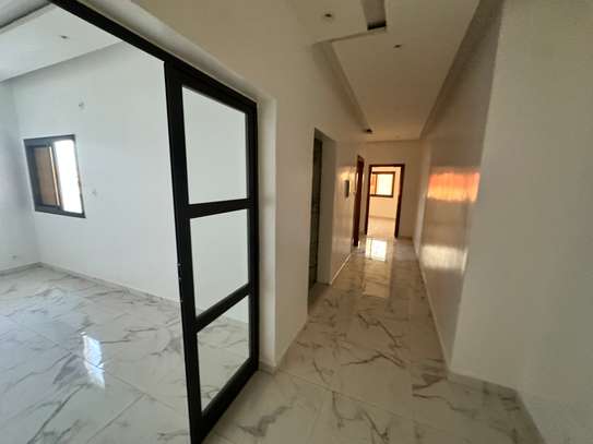À loué appartement neuf luxe  HANN MARISTE F3 image 13