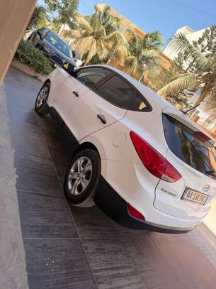 HYUNDAI TUCSON 2015 image 9