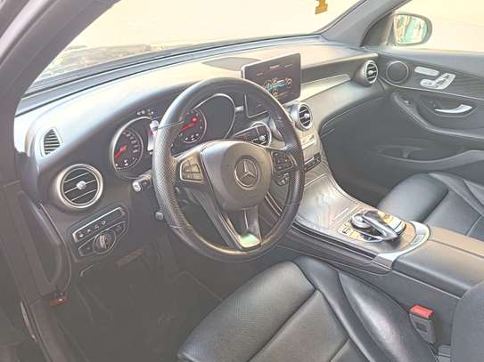 Vends GLC 300 4matic 2019 image 6