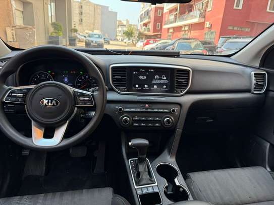 Kia sportage image 2