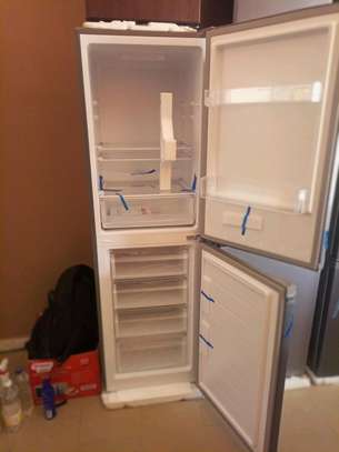 Réfrigérateur combiné 4 tiroirs image 1
