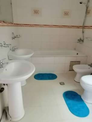 Chambre meublée climatisée aux Almadies image 5