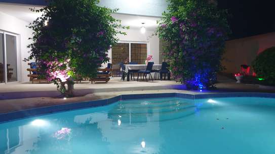 Villa à Ngaparou quartier très prisé image 1