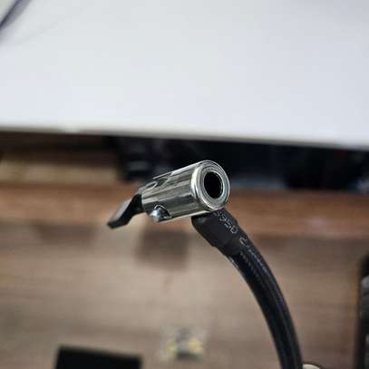 Compresseur d'air portable de gonfleur de pneu sans fil image 13