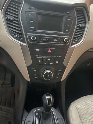 Hyundai Santa Fe 2017 image 3