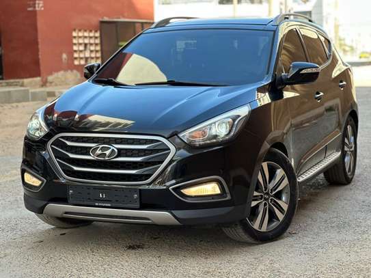 Hyundai tucson image 1