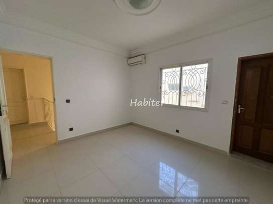 Villa R+1 à louer à la Cité Cheikh Amar image 3