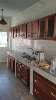 APPARTEMENT A LOUER CITE MBACKIOU FAYE MAMELLES OUAKAM image 6