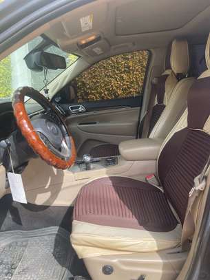 jeep grand cherockee image 13