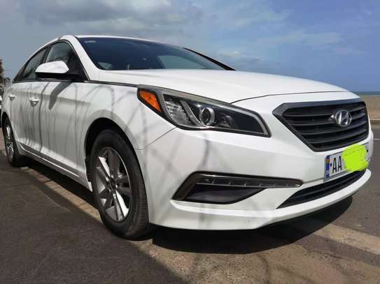 LOCATION HYUNDAI SONATA ESSENCE/AUTOMATIQUE image 1