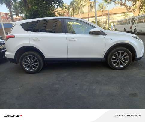toyota hybride image 4