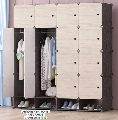 Armoire 4 battants en plastique image 2