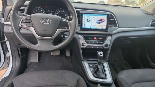Hyundai Elantra 2017 image 9
