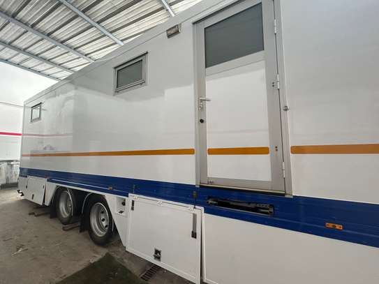 Cabinet médical ou laboratoire mobile image 12