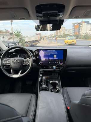 Lexus NX 300h hybride 2022 gris métallisé image 5