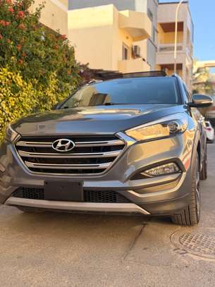 HYUNDAI TUCSON image 5