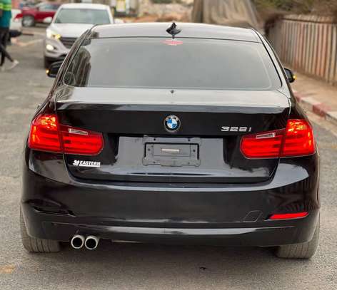 Bmw Serie 328i image 12