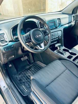 Kia Sportage image 3