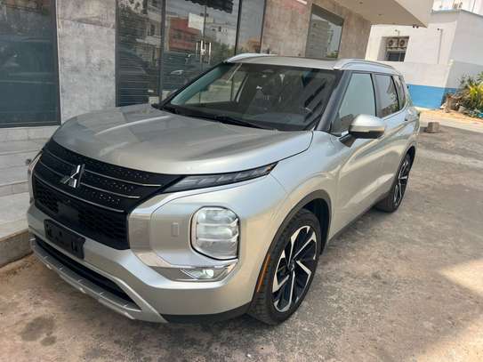 MITSUBISHI OUTLANDER image 11