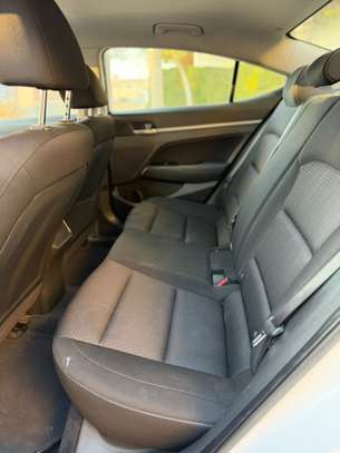 HYUNDAI ELANTRA image 1