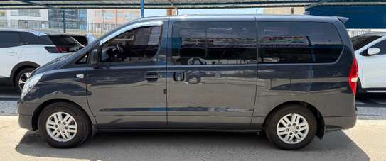 Hyundai Starex  2017 image 1